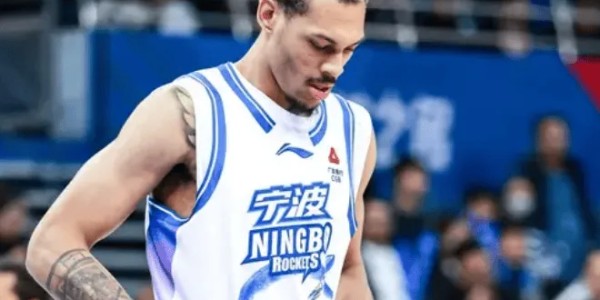 云开体育网站-贝兹利全场出战55秒，正向数据全部挂零、正负值-9