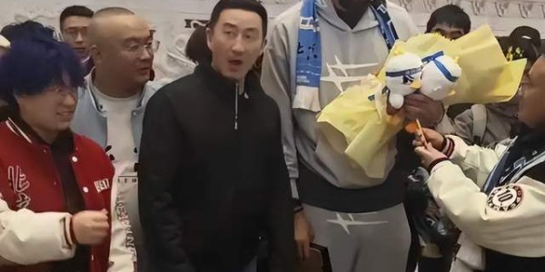 云开体育网址-38岁内线强援抵达北京，联手周琦，补齐短板，许利民冲总冠军稳了